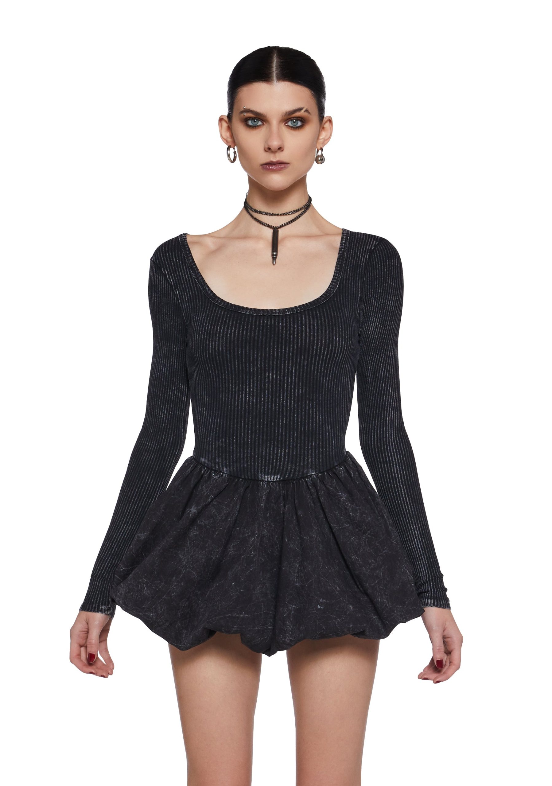s1893672_f_r_x_aellen_black_295227_0241_24_10_31