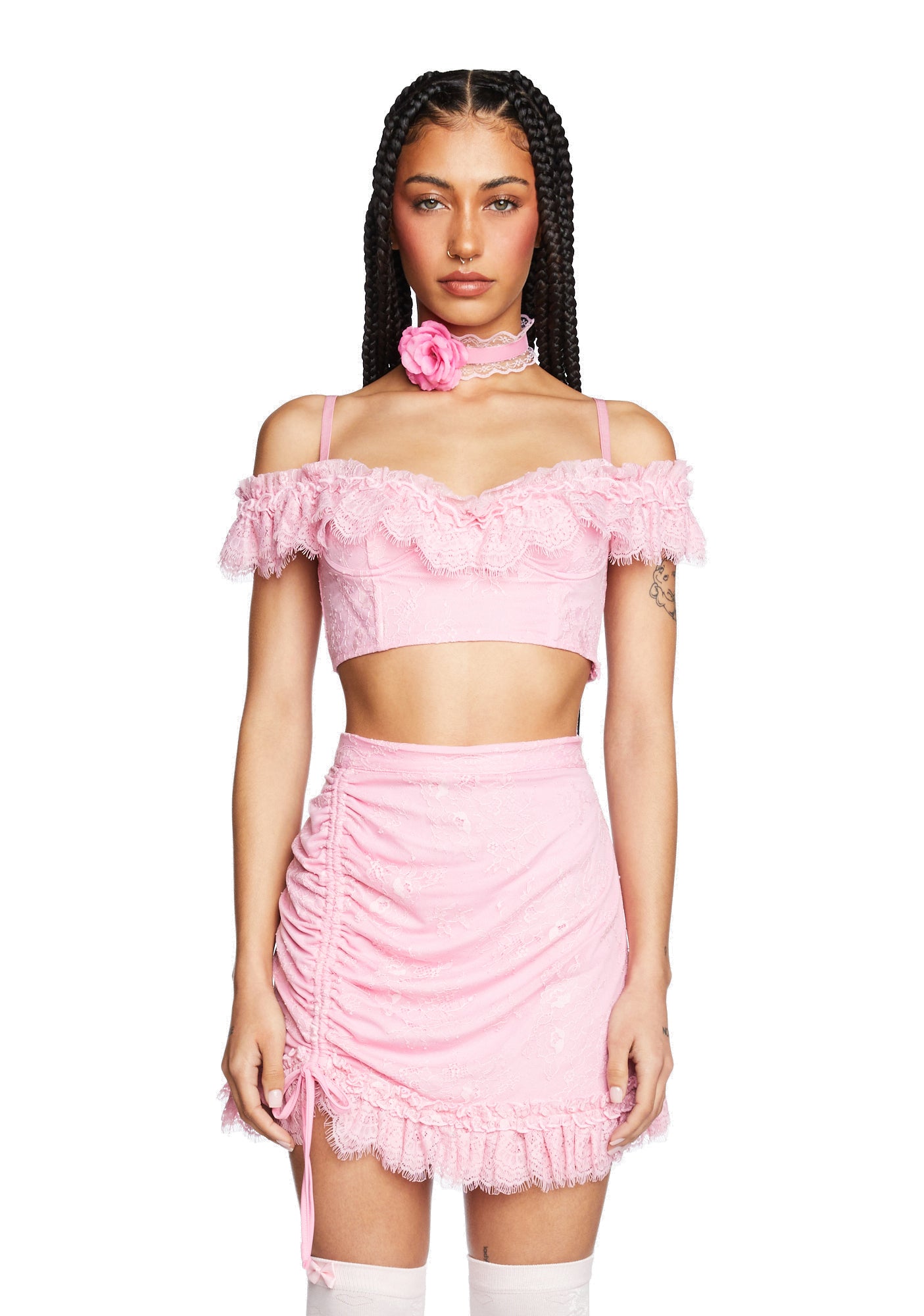 s826080_f_r_sugar_thrillz_ruffle_off_the_shoulder_crop_top_pink_276860_0299_23_02_14_1720648298